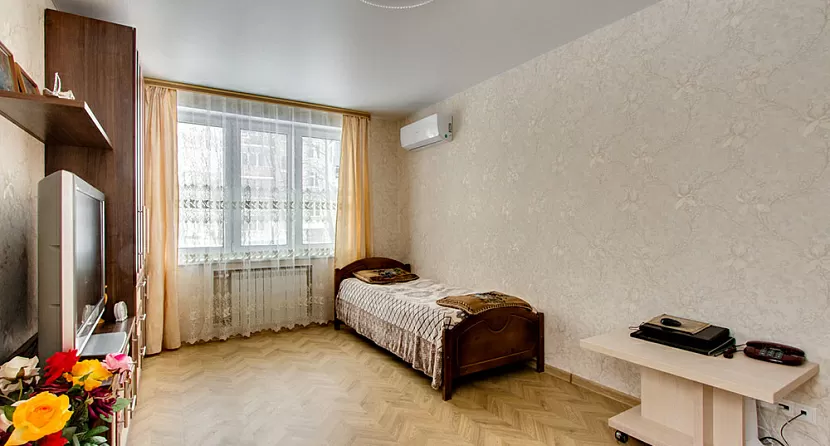 Большое окно в квартире