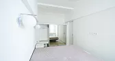 Спальня в квартире трехкомнатной в светлых тонах