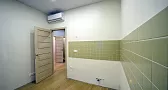Ремонт кухни с зеленым фартуком